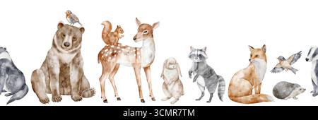Nahtlose Aquarellgrenze mit Waldtieren wie Bären, Hirschen, Fuchs, Waschbären, Hasen, Eichhörnchen, Vögel, Dachs und Igel. Waldmuster für Kindertapeten oder kindliches Banner in Herbstfarben. Stockfoto