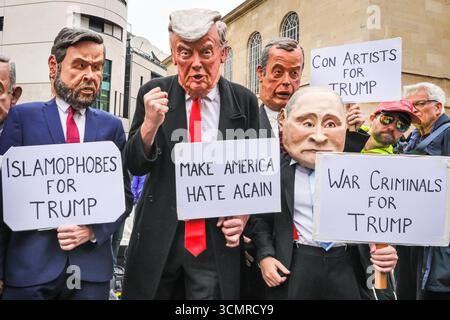 London, Großbritannien. September 2025. Massen von Demonstranten versammeln sich und marschieren gegen den Staatsbesuch von US-Präsident Donald Trump in Großbritannien. Der „Trump Not Welcome“ mit dem Titel „marsch vom Portland Square zum Parliament Square“ ist einer von vielen Protesten in London und Windsor. Quelle: Imageplotter/Alamy Live News Stockfoto