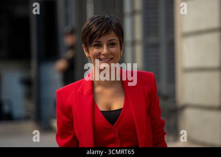 Madrid, Spanien. September 2025. Isabel Rodríguez, Ministerin für Wohnungsbau und Städteagenda, nimmt an der Plenartagung des Abgeordnetenkongresses Teil und beantwortet Fragen während der parlamentarischen Aufsichtssitzung der Regierung. Quelle: D. Canales Carvajal/Alamy Live News Stockfoto