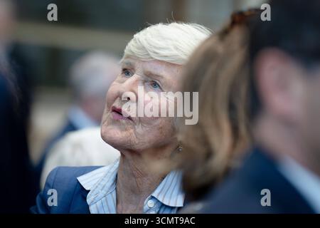 Neujahrsempfang, 75. Jubiläum des Zentralrats der Juden Neujahrsempfang, 75. Jubiläum des Zentralrats der Juden in Deutschland, Jüdisches Museum Berlin, Rosch-Haschana-Empfang, Friede Springer, Verlegerin Berlin Berlin Berlin GER *** Neujahrsempfang, 75. Jahrestag des Zentralrats der Juden Neujahrsempfang, 75. Jahrestag des Zentralrats der Juden in Deutschland, Jüdisches Museum Berlin, Rosh Hashanah-Empfang, Friede Springer, Verlag Berlin GER Stockfoto
