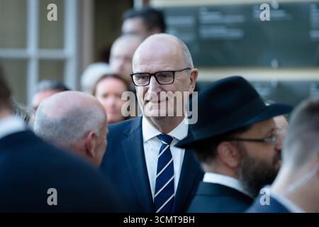 Neujahrsempfang, 75. Jubiläum des Zentralrats der Juden Neujahrsempfang, 75. Jubiläum des Zentralrats der Juden in Deutschland, Jüdisches Museum Berlin, Rosch-Haschana-Empfang, Dietmar Woidke, Ministerpräsident Brandenburg Berlin Berlin GER *** Neujahrsempfang, 75. Jahrestag des Zentralrats der Juden Neujahrsempfang, 75. Jahrestag des Zentralrats der Juden in Deutschland, Jüdisches Museum Berlin, Rosh Hashanah-Empfang, Dietmar Woidke, Ministerpräsident Brandenburg Berlin Berlin Berlin GER Stockfoto