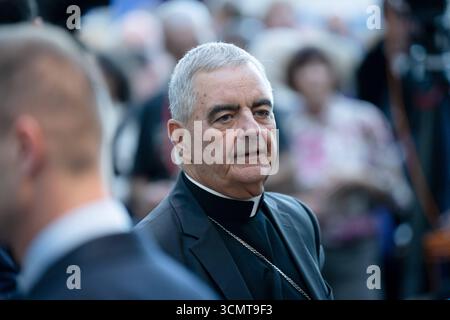Neujahrsempfang, 75. Jubiläum des Zentralrats der Juden Neujahrsempfang, 75. Jubiläum des Zentralrats der Juden in Deutschland, Jüdisches Museum Berlin, Rosch-Haschana-Empfang, Erzbischof Nikola Eterovic, Vatikan-Botschafter Berlin Berlin Berlin GER *** Neujahrsempfang, 75. Jahrestag des Zentralrats der Juden Neujahrsempfang, 75. Jahrestag des Zentralrats der Juden in Deutschland, Jüdisches Museum Berlin, Rosch Hashanah Empfang, Erzbischof Nikola Eterovic, Vatikanbotschafter Berlin GER Stockfoto