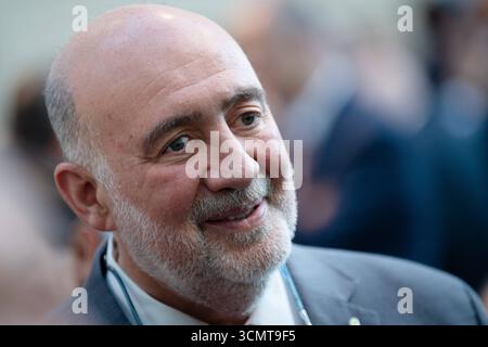 Neujahrsempfang, 75. Jubiläum des Zentralrats der Juden Neujahrsempfang, 75. Jubiläum des Zentralrats der Juden in Deutschland, Jüdisches Museum Berlin, Rosch-Haschana-Empfang, Ron Prosor, Botschafter von Israel in Deutschland Berlin Berlin GER *** Neujahrsempfang, 75. Jahrestag des Zentralrats der Juden Neujahrsempfang, 75. Jahrestag des Zentralrats der Juden in Deutschland, Jüdisches Museum Berlin, Rosh Hashanah Empfang, Ron Prosor, Botschafter Israels in Deutschland Berlin Berlin GER Stockfoto