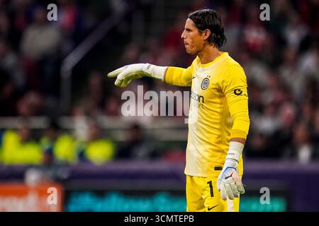 AMSTERDAM, NIEDERLANDE - 17. SEPTEMBER: Torhüter Yann Sommer beim Spiel der UEFA Champions League 2025/26 Phase MD1 zwischen dem AFC Ajax und dem FC Internazionale Milano in der Johan Cruijff Arena am 17. September 2025 in Amsterdam. (Foto: Rene Nijhuis) Stockfoto