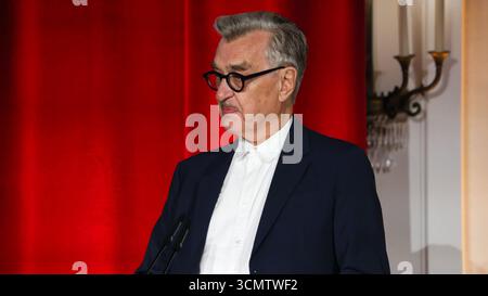 Berlin, Deutschland, 17. September 2025. Bundespräsident Frank-Walter Steinmeier ehrte das Kino mit einem Kulturabend zusammen mit İlker Catak, Doris Dörrie, Maria Schrader und Wim Wenders. Foto: Klaus Kroenert Credit: Klaus Kroenert/Alamy Live News Stockfoto