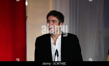 Berlin, Deutschland, 17. September 2025. Bundespräsident Frank-Walter Steinmeier ehrte das Kino mit einem Kulturabend zusammen mit İlker Catak, Doris Dörrie, Maria Schrader und Wim Wenders. Foto: Klaus Kroenert Credit: Klaus Kroenert/Alamy Live News Stockfoto