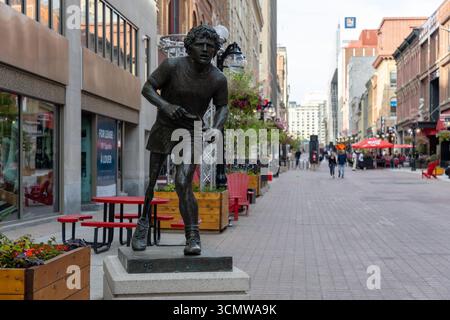 Ottawa, Kanada - 13. Juni 2025: Denkmal von Terry Fox in der Innenstadt, kanadischer Nationalheld. Stockfoto