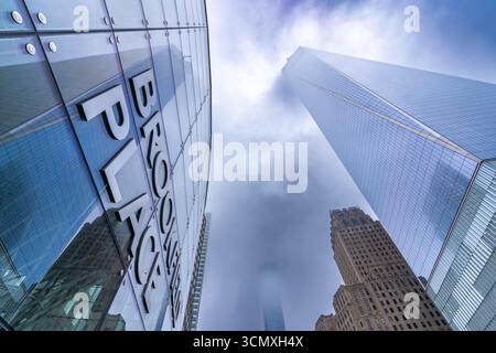 One World Trade Centre vom Brookfield Place Shopping Centre, New York, USA Stockfoto