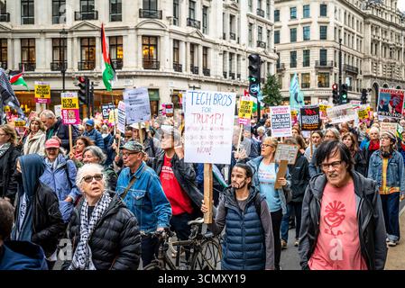 protestmarsch gegen den zweiten Staatsbesuch von Präsident Donald Trump, organisiert von Stop Trump Coalition, London, England, UK, 17/09/2025 Stockfoto