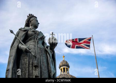 Bronzestatue der Königin Victoria auf dem victoria Square Stockfoto