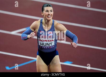 Amy Hunt aus Großbritannien nach dem 200-m-Halbfinale der Frauen am 6. Tag der Leichtathletik-Weltmeisterschaft 2025 im Japan National Stadium in Tokio. Bilddatum: Donnerstag, 18. September 2025. Stockfoto