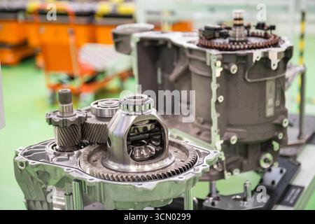 Pisek, Tschechische Republik. September 2025. Aisin Europe Manufacturing Czech hat heute eine neue Halle in Pisek eröffnet, in die es am 18. September 2025 in Pisek (Tschechische Republik) 4,5 Mrd. Kcc einschließlich Technologie investiert und Motoren für BMW Elektrofahrzeuge produzieren wird. Quelle: Petr Skrivanek/CTK Photo/Alamy Live News Stockfoto