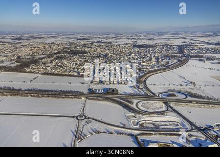 Luftaufnahme, Übersicht Werl, Autobahnkreuz AS59 Werl-Zentrum an der Autobahn A445, Parkplatz Werl-Büderich, Winter, Schnee, Werl, Soester Boerde, Nort Stockfoto