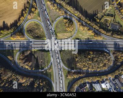 Luftaufnahme, Autobahnkreuz Westhofen A1 und A45 im Westhofen-Stadtteil Schwerte, Ruhrgebiet, Nordrhein-Westfalen, Germa Stockfoto