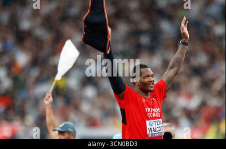 Tokio, Japan. September 2025. Goldmedaillengewinner Keshorn Walcott aus Trinidad und Tobago feiert nach dem Speerwurf der Herren bei den Leichtathletik-Weltmeisterschaften 2025 in Tokio, Japan, 18. September 2025. Quelle: Wang Lili/Xinhua/Alamy Live News Stockfoto