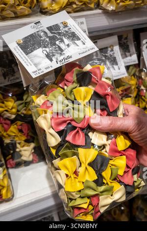Eataly Italian Marketplace ist ein beliebtes Geschäft im Flatiron District, New York City, USA 2025 Stockfoto
