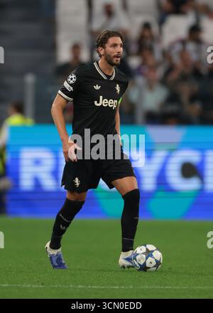 Turin, Italien. September 2025. Manuel Locatelli von Juventus während des Spiels Juventus gegen Borussia Dortmund UEFA Champions League im Allianz Stadion in Turin. Der Bildnachweis sollte lauten: Jonathan Moscrop/Sportimage Credit: Sportimage Ltd/Alamy Live News Stockfoto