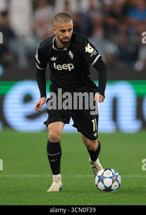 Turin, Italien. September 2025. Edon Zhegrova von Juventus während des Spiels Juventus gegen Borussia Dortmund UEFA Champions League im Allianz Stadium, Turin. Der Bildnachweis sollte lauten: Jonathan Moscrop/Sportimage Credit: Sportimage Ltd/Alamy Live News Stockfoto