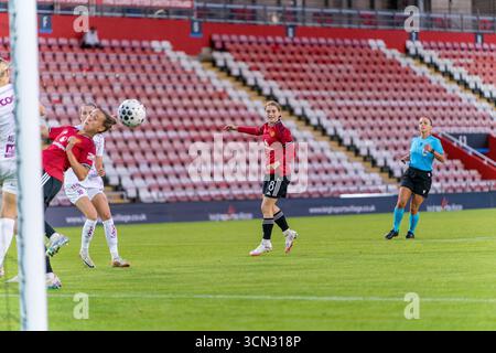Jessica Park schießt für Manchester United Women gegen SK Brann in der dritten Qualifikationsrunde der UEFA Women’s Champions League im Leigh Sports Village, Greater Manchester, 18. September 2025 Stockfoto
