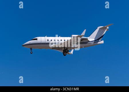 Harry Reid Flughafen 8-31-2025 Las Vegas NV USA Private Bombardier CL-600 N648CR Ankunft auf der Landebahn 1L am Harry Reid International Airport Stockfoto