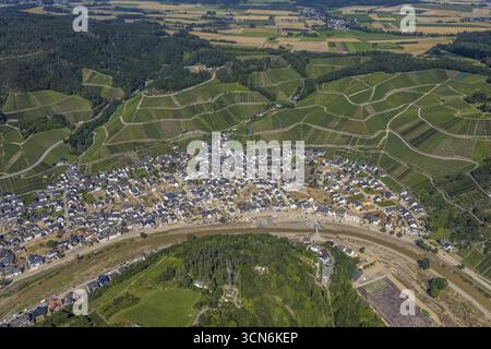 Luftbild, Hochwassergebiet an der Ahr in Dernau, Ahrtal, Rheinland-Pfalz, Deutschland, Ahrflut, DE, Dernau, Europa, Hochwasserkatastrophe, Stockfoto