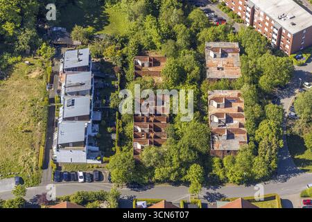 Luftaufnahme, Wohnsiedlung Ernst-Koenig-Straße, Schalengebäude, Arnsberg, Sauerland, Hochsauerlandkreis, Nordrhein-Westfalen, Deutschland, DE, Europ Stockfoto