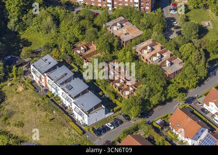 Luftaufnahme, Wohnsiedlung Ernst-Koenig-Straße, Schalengebäude, Arnsberg, Sauerland, Hochsauerlandkreis, Nordrhein-Westfalen, Deutschland, DE, Europ Stockfoto