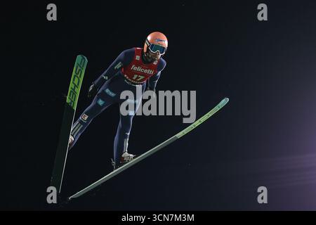 19. September 2025; Val di Fiemme, Italien; großer Sommerpreis des Skispringens 2025 FIS im Vorfeld der Olympischen Winterspiele 2026 in Mailand Cortina, Herrenevent; in Aktion Pius Paschke (GER) Stockfoto