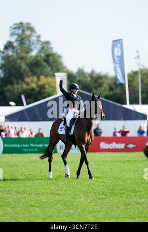 Laura Collett aus Großbritannien mit London 52 während der Dressur bei der Agria FEI Eventing Europameisterschaft im Blenheim Palace am 19. September 2025, Woodstock, Vereinigtes Königreich (Foto: Maxime David - MXIMD Pictures) Stockfoto