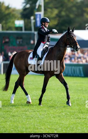 Laura Collett aus Großbritannien mit London 52 während der Dressur bei der Agria FEI Eventing Europameisterschaft im Blenheim Palace am 19. September 2025, Woodstock, Vereinigtes Königreich (Foto: Maxime David - MXIMD Pictures) Stockfoto