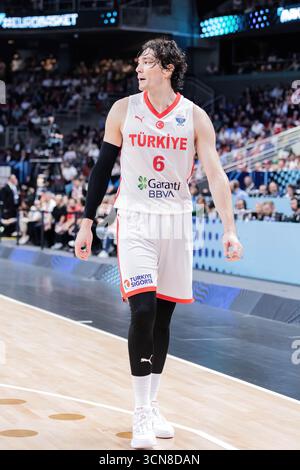 Riga, Lettland. September 2025. Cedi Osman aus Turkiye war im Finale der FIBA EuroBasket 2025 zwischen Turkiye und Deutschland in der Arena Riga im Einsatz. Endstand; Deutschland 88:83 Turkiye. Quelle: SOPA Images Limited/Alamy Live News Stockfoto