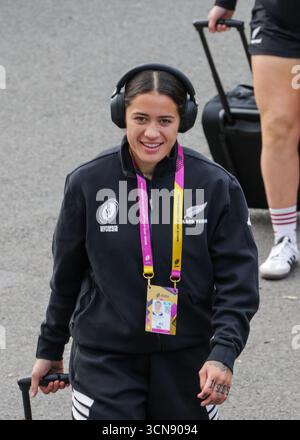 Bristol, Großbritannien. September 2025. Katelyn Vahaakolo (NZL) kommt zum Halbfinale-Rugby-Weltmeisterschaftsspiel Neuseeland gegen Kanada im Ashton Gate Stadium. NUR REDAKTIONELLE VERWENDUNG. NICHT FÜR KOMMERZIELLE ZWECKE. Bristol, Großbritannien © ️ Credit: Elsie Kibue/Alamy Live News Stockfoto