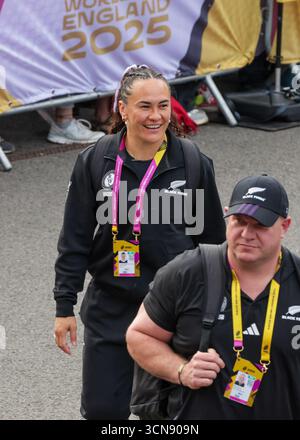 Bristol, Großbritannien. September 2025. Portia Woodman-Wickliffe (NZL) kommt zum Halbfinale-Rugby-Weltmeisterschaftsspiel Neuseeland gegen Kanada im Ashton Gate Stadium. NUR REDAKTIONELLE VERWENDUNG. NICHT FÜR KOMMERZIELLE ZWECKE. Bristol, Großbritannien © ️ Credit: Elsie Kibue/Alamy Live News Stockfoto