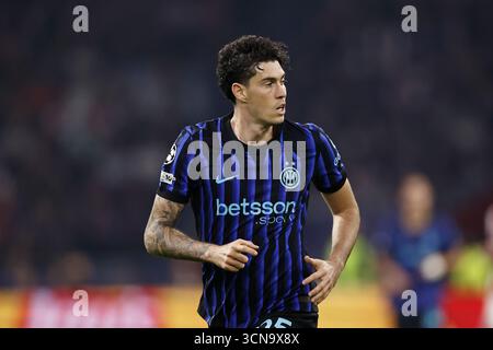 AMSTERDAM: Alessandro Bastoni vom FC Internazionale Milano während des UEFA Champions League-Spiels zwischen AFC Ajax und FC Internazionale Milano am 17. September 2025 in der Johan Cruijff Arena in Amsterdam. ANP | Hollandse Hoogte | Maurice van Steen Stockfoto