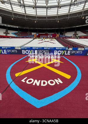London, Großbritannien. September 2025. Vorspiel beim EPL-Spiel West Ham United gegen Crystal Palace im London Stadium, London, UK am 20. September 2025. Quelle: Paul Marriott/Alamy Live News Stockfoto