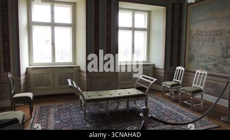 12. April 2025 Polen Walbrzych Niederschlesien Burg Ksiaz. Das Innere des historischen, berühmten Ksiaz Castle Saals. Stockfoto