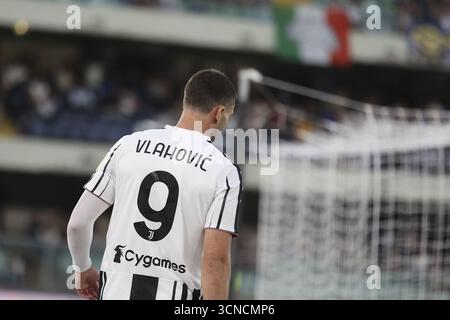 Verona, Italien. September 2025. Dusan Vlahovic vom Juventus FC äußert seine Enttäuschung beim Spiel Hellas Verona FC gegen Juventus FC, 4° Serie A Enilive 2025-26 im Stadion Marcantonio Bentegodi in Verona (VR), Italien, am 20. September 2025. Quelle: Unabhängige Fotoagentur/Alamy Live News Stockfoto