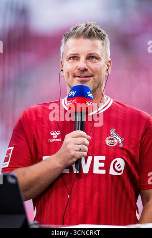 Leipzig, Deutschland. September 2025. Lukas Kwasniok (Trainer 1. FC K?ln) im Sky Interview 1. Fu?Ball Bundesliga, RB Leipzig - 1. FC K?ln, Leipzig, Red Bull Arena am 20.09.2025 DFL-VORSCHRIFTEN VERBIETEN DIE VERWENDUNG VON FOTOS ALS BILDSEQUENZEN UND/ODER QUASI-VIDEO. Quelle: dpa/Alamy Live News Stockfoto