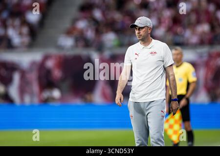 Leipzig, Deutschland. September 2025. OLE Werner (Trainer RB Leipzig) 1. Fu?Ball Bundesliga, RB Leipzig - 1. FC K?ln, Leipzig, Red Bull Arena am 20.09.2025 DFL-VORSCHRIFTEN VERBIETEN DIE VERWENDUNG VON FOTOS ALS BILDSEQUENZEN UND/ODER QUASI-VIDEO. Quelle: dpa/Alamy Live News Stockfoto