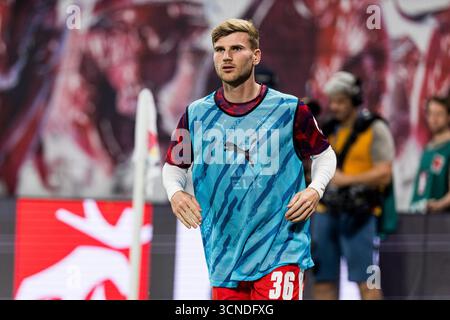 Leipzig, Deutschland. September 2025. Timo Werner (RB Leipzig, 36) macht sich warm 1. Fu?Ball Bundesliga, RB Leipzig - 1. FC K?ln, Leipzig, Red Bull Arena am 20.09.2025 DFL-VORSCHRIFTEN VERBIETEN DIE VERWENDUNG VON FOTOS ALS BILDSEQUENZEN UND/ODER QUASI-VIDEO. Quelle: dpa/Alamy Live News Stockfoto