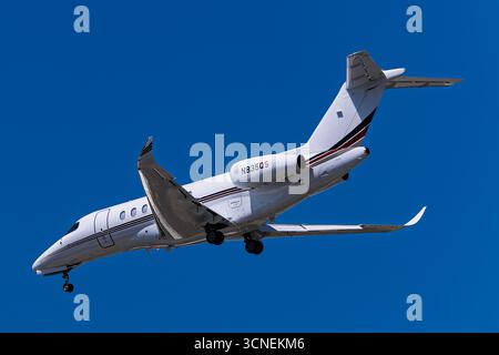 Harry Reid Flughafen 8-31-2025 Las Vegas NV USA Private Cessna Citation Longitude N835QS Ankunft auf der Landebahn 26L am Harry Reid International Airport Stockfoto
