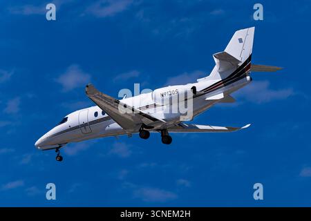 Harry Reid Flughafen 8-31-2025 Las Vegas NV USA Private Cessna Citation Latitude N913QS Ankunft auf der Start- und Landebahn 26L am Harry Reid International Airport Stockfoto