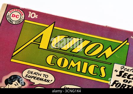 Nahaufnahme des Titellogos von Action Comics von einem Vintage-Cover von DC Comics Stockfoto