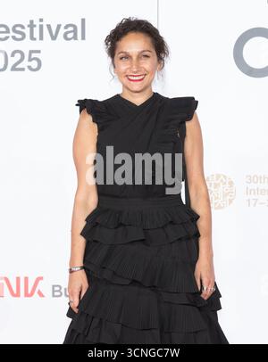 17. September 2025 - Busan, Südkorea: Die armenische Filmregisseurin Tamara Stepanyan, kommt 30 am 17. September 2025 im Busan Cinema Center in Busan, Süd-Seoul, Südkorea, bei der Eröffnung des roten Teppichs. (Foto: Lee Young-HO/SIPA USA) Stockfoto