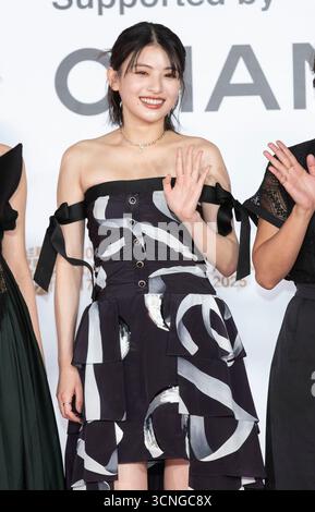 17. September 2025 - Busan, Südkorea: Die japanische Schauspielerin Natsuki Deguchi, kommt am 17. September 2025 im Busan Cinema Center in Busan, Süd-Seoul, Südkorea, bei der Eröffnung des roten Teppichs am 30. Busan International Film Festival. (Foto: Lee Young-HO/SIPA USA) Stockfoto