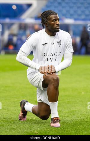 ROCKY BUSHIRI, professioneller Fußballspieler, spielt derzeit für den Hibernian FC. Bild, das während einer Aufwärmphase vor dem Spiel und einer Trainingssitzung aufgenommen wurde. Stockfoto