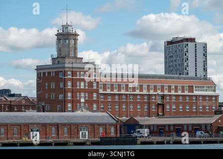 Semaphore Tower, innerhalb der Marinestützpunkt in Portsmouth. September 2025. Stockfoto