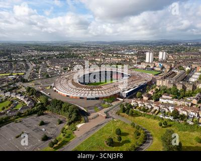 Ein Blick aus der Vogelperspektive auf den Hampden Park, Schottlands Nationalstadion in Glasgow, Schottland Stockfoto