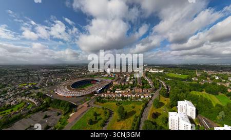 Ein Blick aus der Vogelperspektive auf den Hampden Park, Schottlands Nationalstadion in Glasgow, Schottland Stockfoto