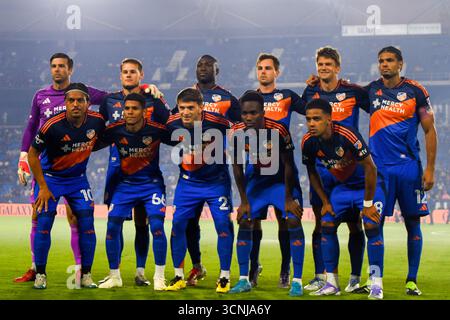 Los Angeles, USA, 27. September 2025. LA Galaxy trifft den FC Cincinnati während des MLS-Spiels im Dignity Health Sports Park. Foto: Camilo Torres/Alamy Stockfoto